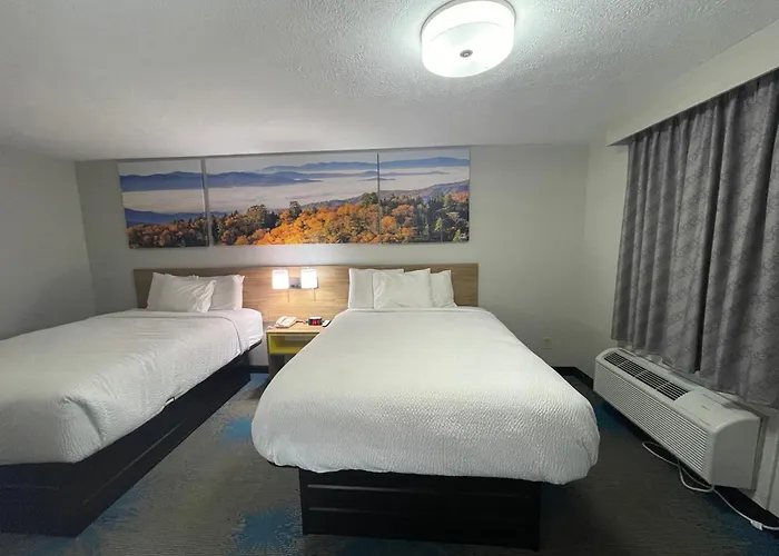 Days Inn By Wyndham Savannah