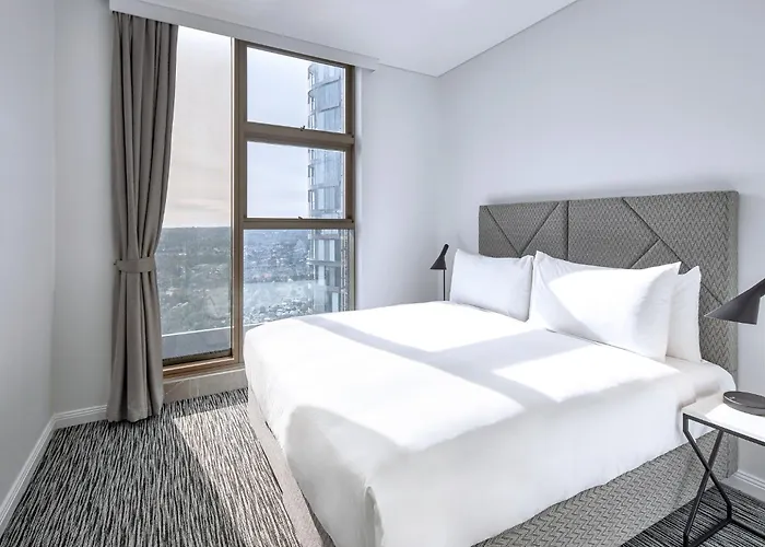 Meriton Suites George Street, Parramatta