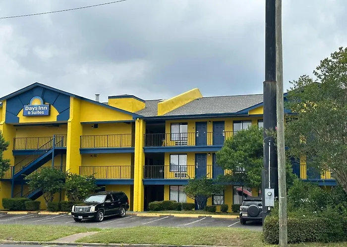 Days Inn & Suites By Wyndham Mobile
