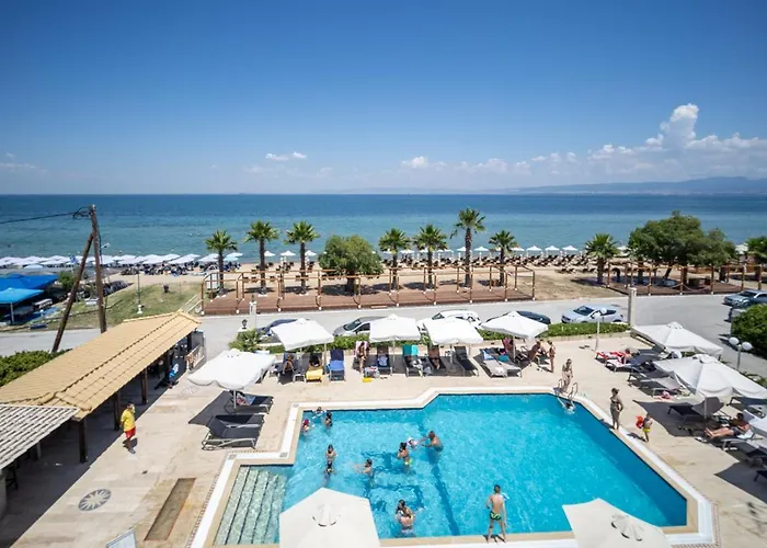 Santa Beach Hotel