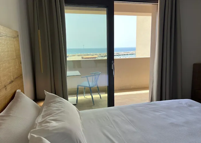 Roccaregina Hotel