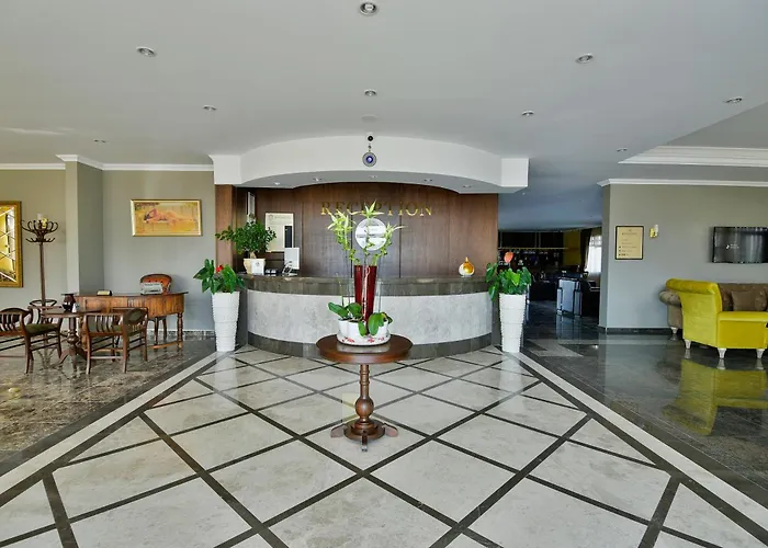 Hotel Bon Garden City
