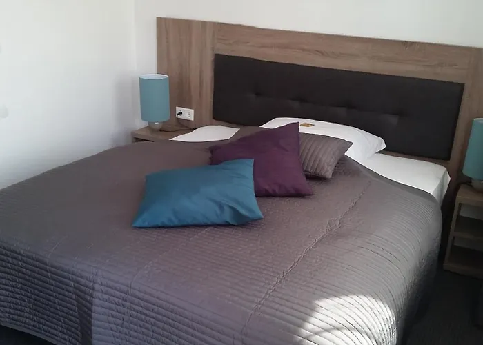 APPART-HOTEL, Einsteinstraße