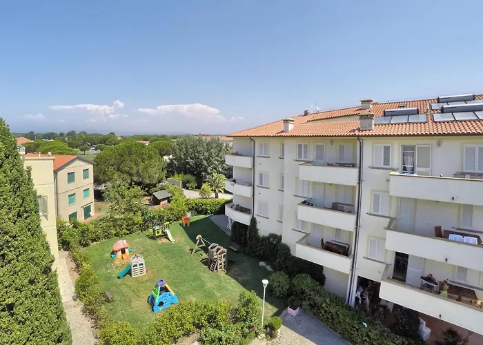 Hotels in Vada