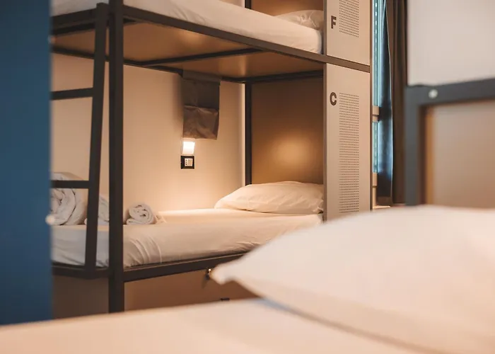 Lecco Hostel & Rooms