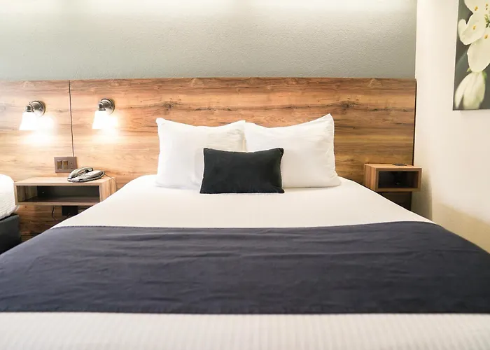 Hotel Ruby Sandpoint