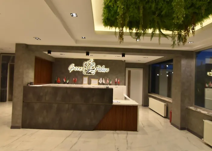 Green Palace Suite Hotel