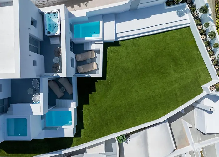 Hotels in Fira (Santorini)