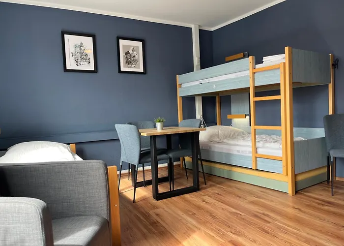 Blue Doors Hostel KTV