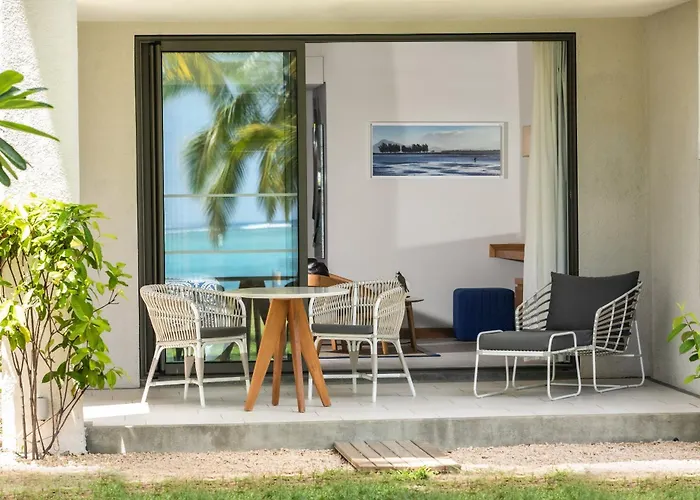Paradis Beachcomber Golf Resort & Spa