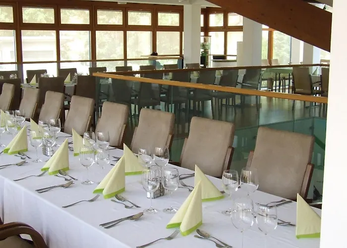 Gizella Hotel And Restaurant