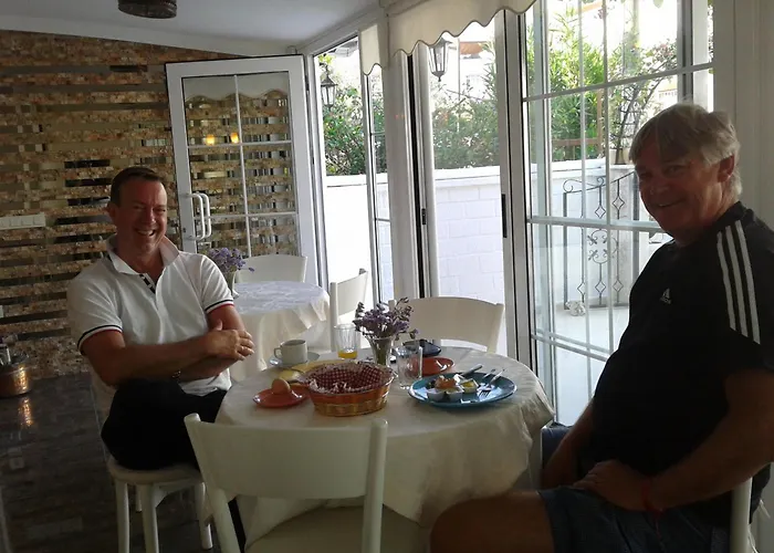 Melaike Hotel