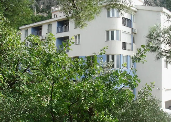 Hotels in Gradac (Split-Dalmatia)