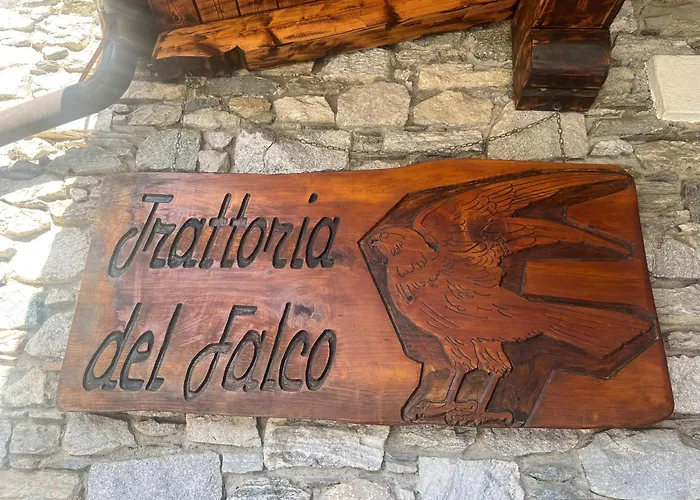 Hotéis de Livo (Lombardy)