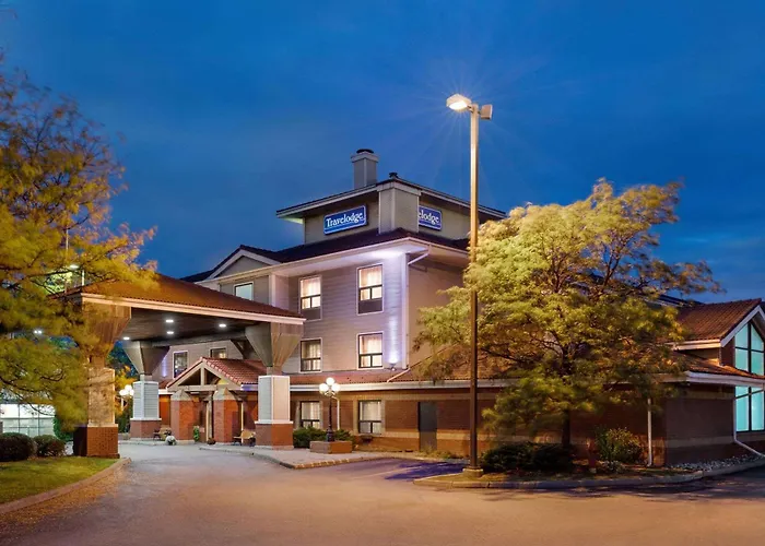 Travelodge By Wyndham Oshawa Whitby
