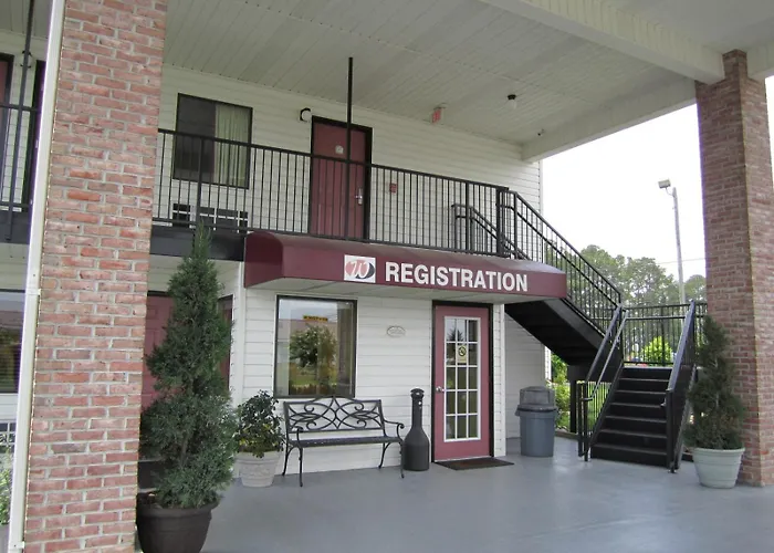 Western Inn & Suites