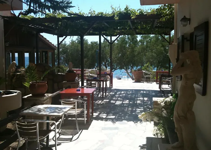Alexander Beach Hotel