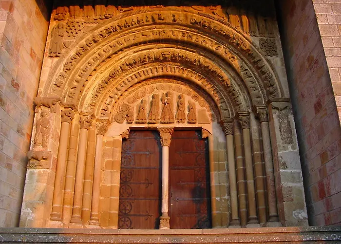 Hotel Monasterio De Leyre