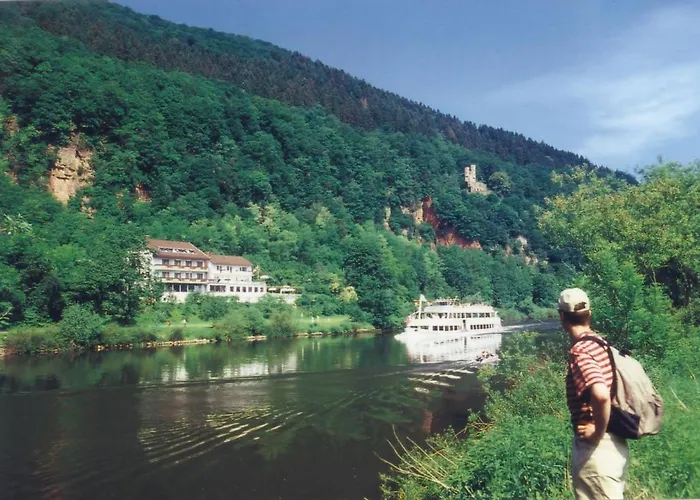 Vierburgeneck