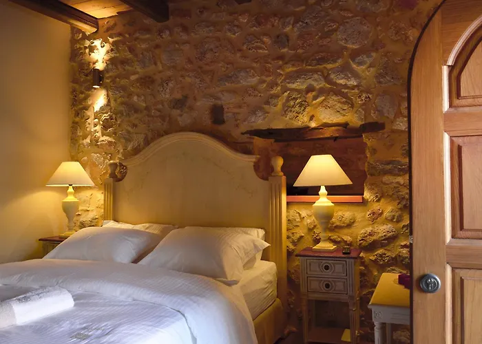 Hotels in Leonídion