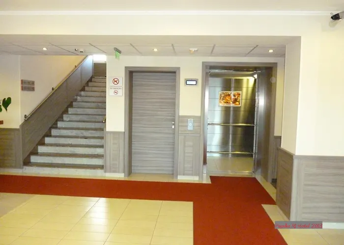 Paprika M1 Hotel