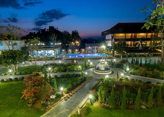 Au Place Hotel