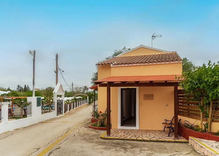 Oula Maisonettes Suites