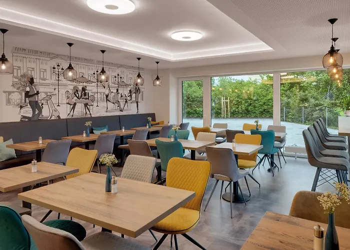 Amper Art Hotel