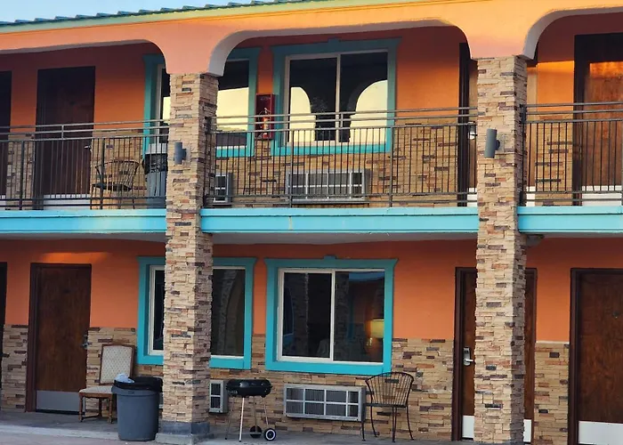 B&J Hotel And Apartments
