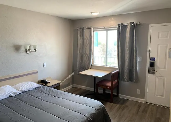 Express Inn Columbus