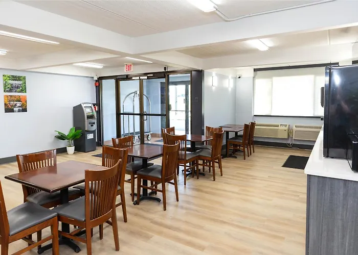 Coratel Inn & Suites By Jasper Mankato