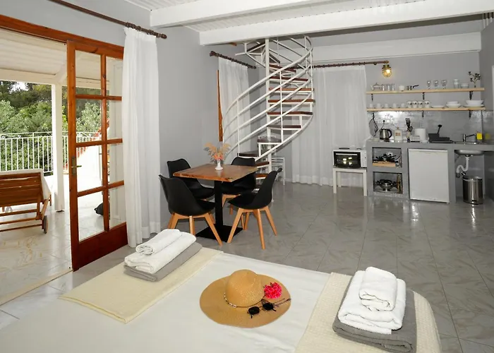 Albouro Seafront Apartments