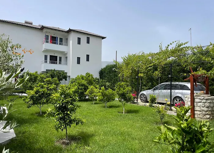 Hotel Vila C Plus Plus