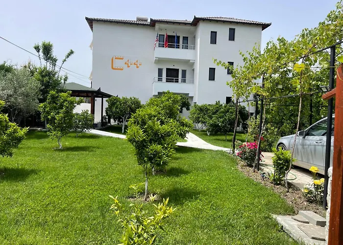 Hotel Vila C Plus Plus