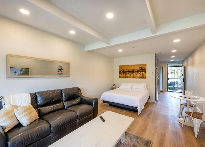 Walk To Beach! Pool, Hot Tub + Ac Studio