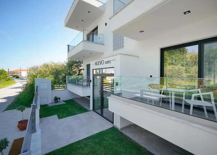 Nuevo Suites