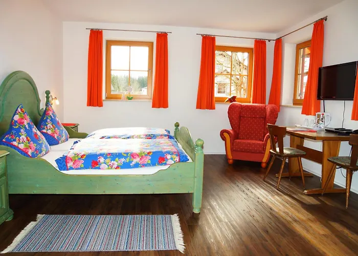 Seehotel und Appartements Schnöller