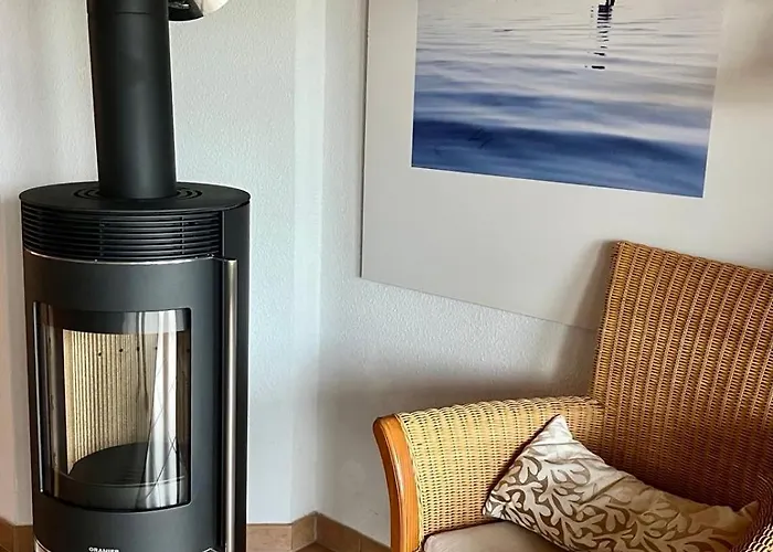 Ferienhaus mit Bootssteg am See in Rheinsberg
