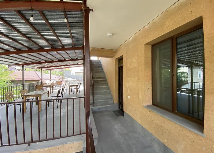 Kenut Hostel
