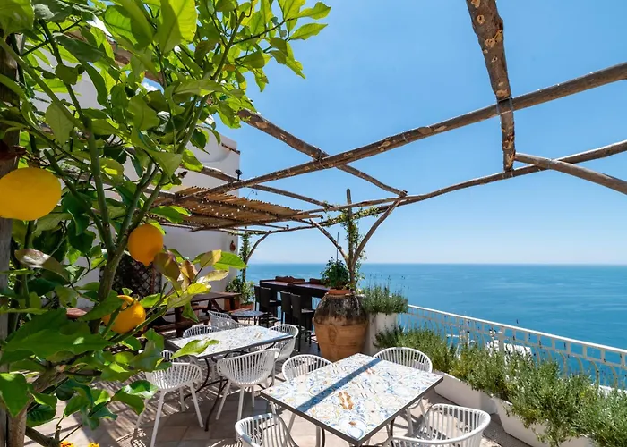 Hostels in Positano