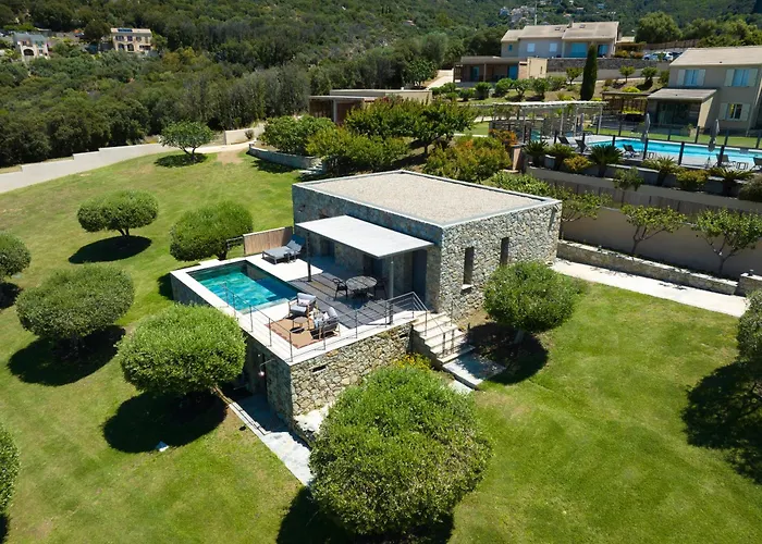 Hotel U San Daniellu Villas Et Chambres