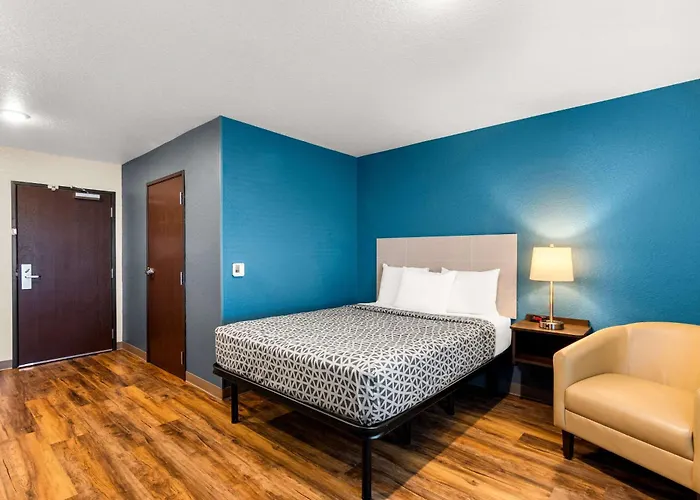 Woodspring Suites Port St Lucie
