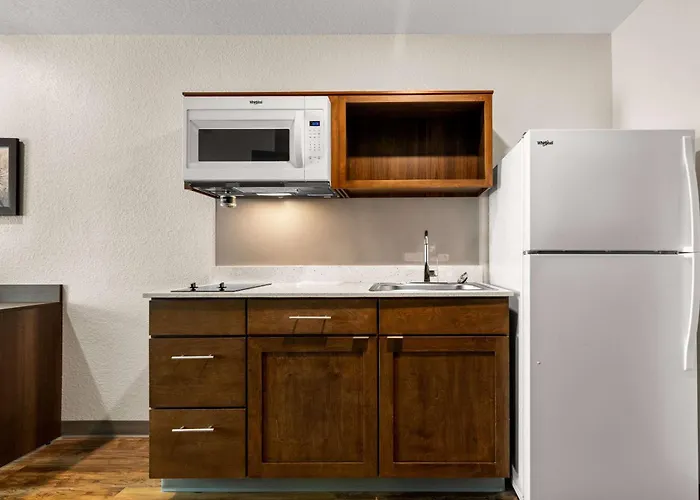 Woodspring Suites Port St Lucie