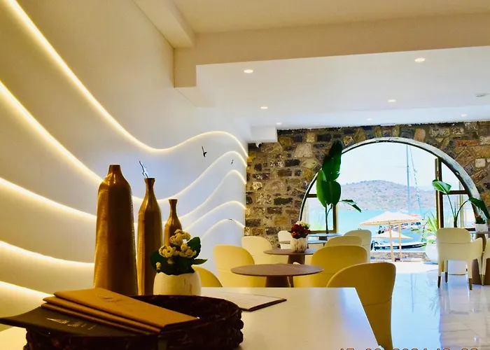Naiades Boutique Hotel - Adults Only
