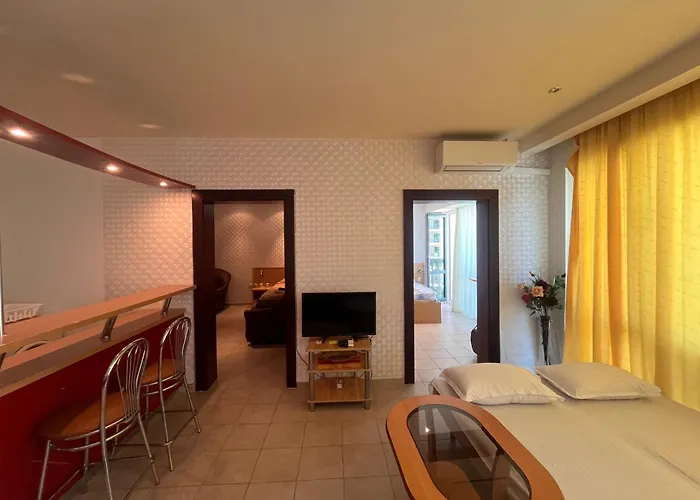 Miramar Front Beach Self Catering Apartments No Swim Pool Access
