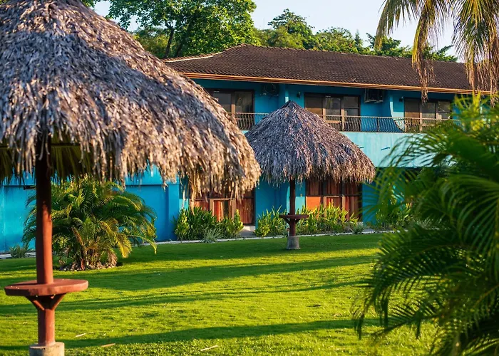 Beach Break Resort & Cr Surf Camp