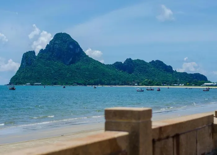 Prachuap Grand Hotel