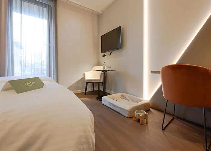 The Cornr Hotel