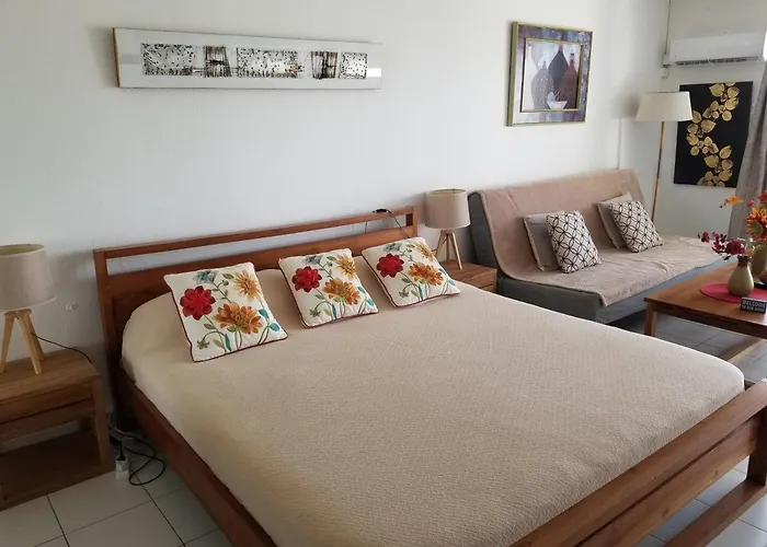 Orient Bay Beach Studio