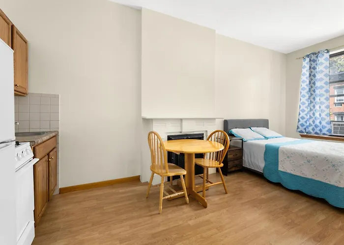 West 30Th Street Guest House